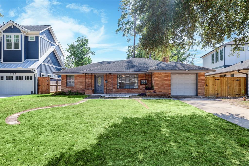 Primary Photo - 2327 Hewitt Dr