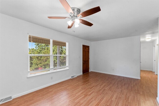 Foto del edificio - 2171 Richardson Rd