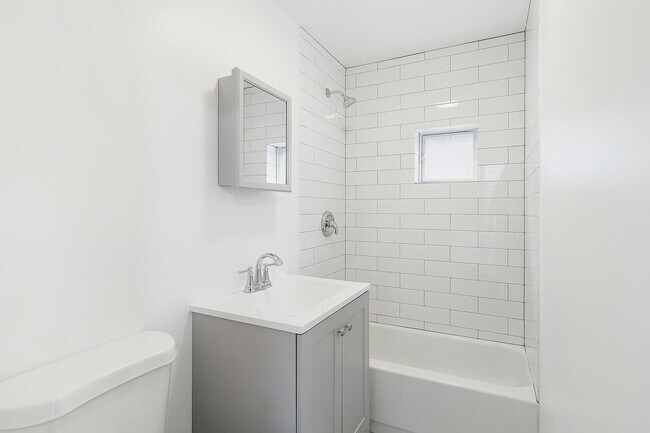 Foto del edificio - 1430 W Superior St