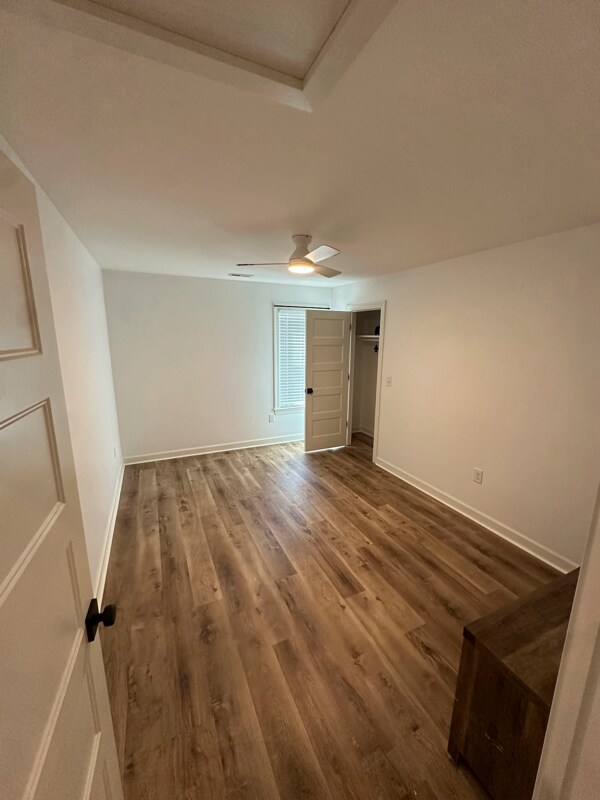 Foto del edificio - 134 N Clarendon Dr