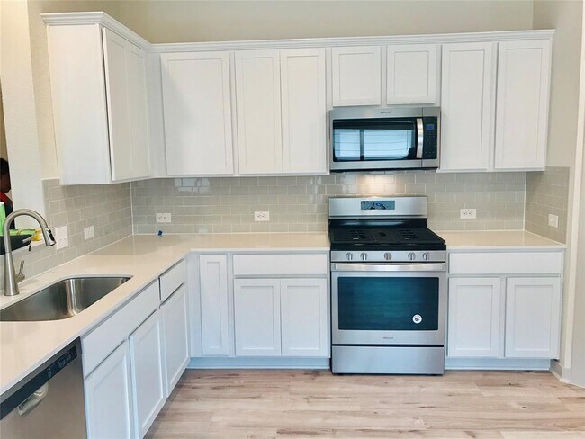 Foto del edificio - 2113 Daleside Ln