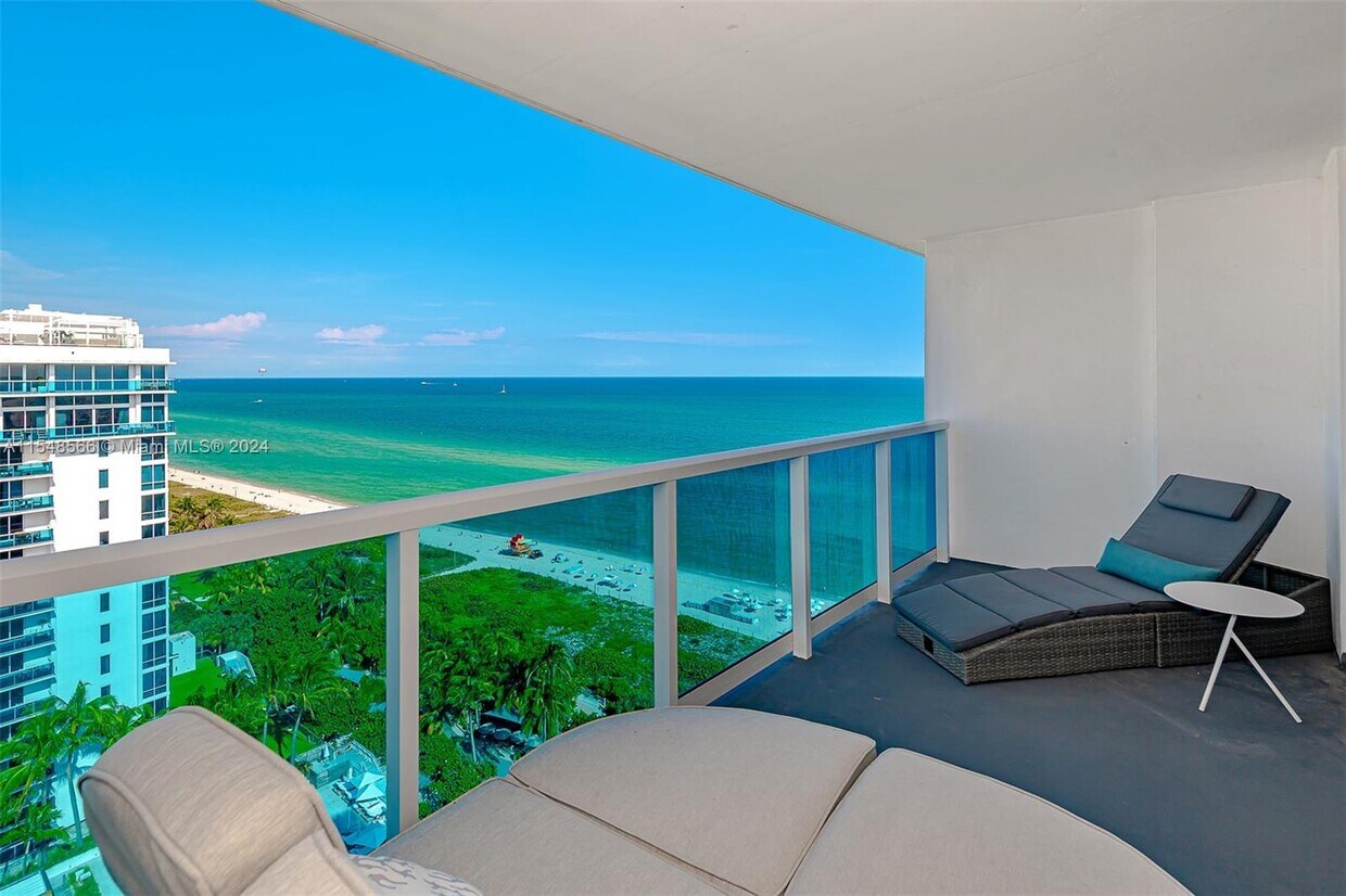 Primary Photo - 2301 Collins Ave