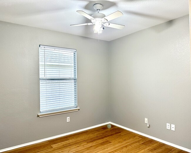 Building Photo - 216 Pullman Pl Blvd