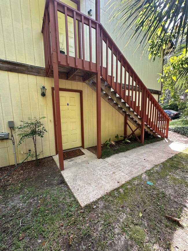 Building Photo - Spacious downstairs 2Bed/1 Bath in Killear...
