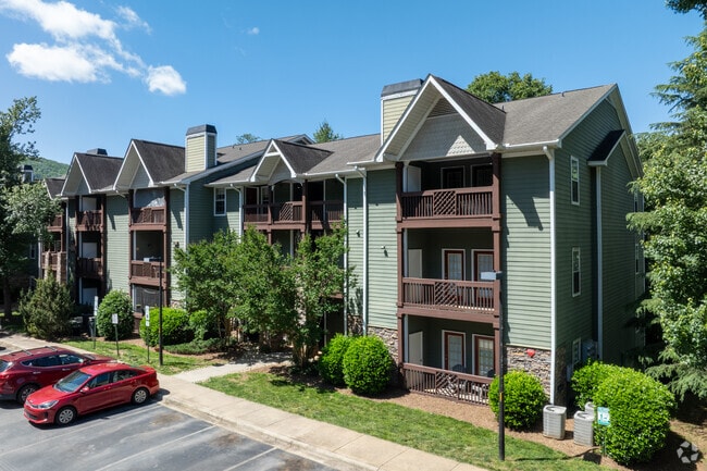 Building Photo - Eastwood Village Apartment Homes