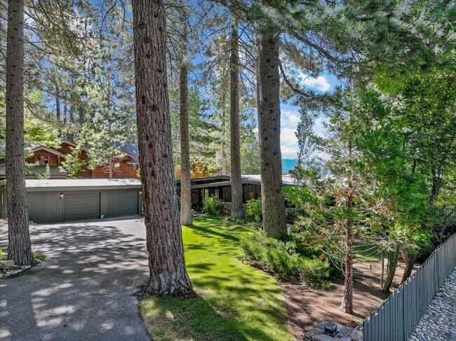 Foto del edificio - 1560 Debra Ln