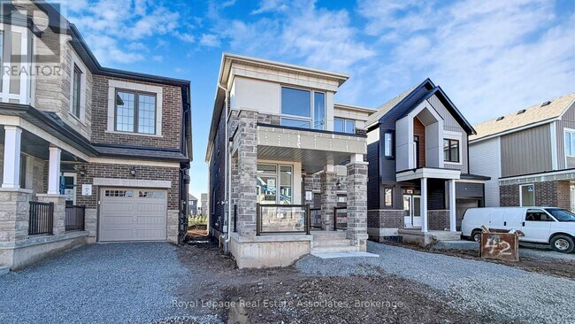 Photo du bâtiment - 1531 Whitlock Ave