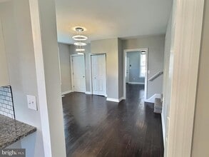 Building Photo - 322 N Cannon Ave