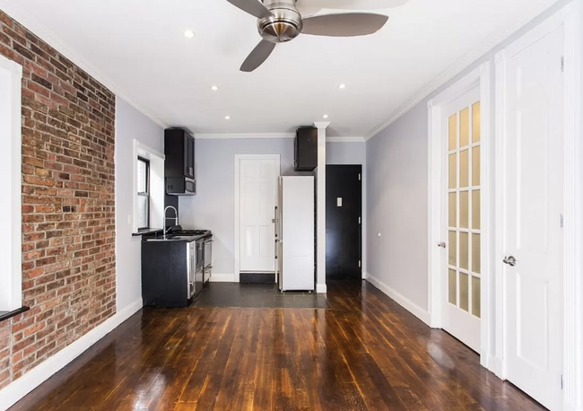 Foto del edificio - 431 E 52nd St