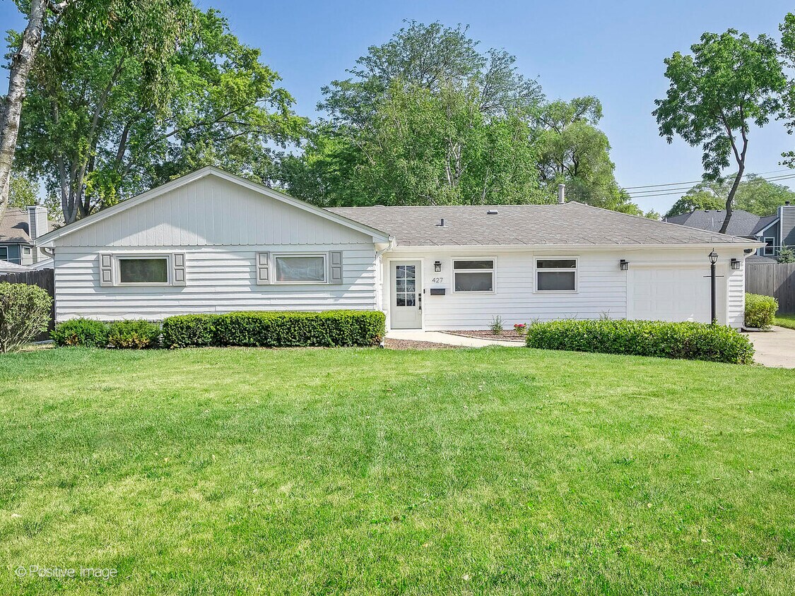Primary Photo - 427 Turf Ln