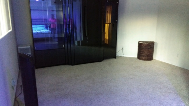 Building Photo - 3345 Oliphant St