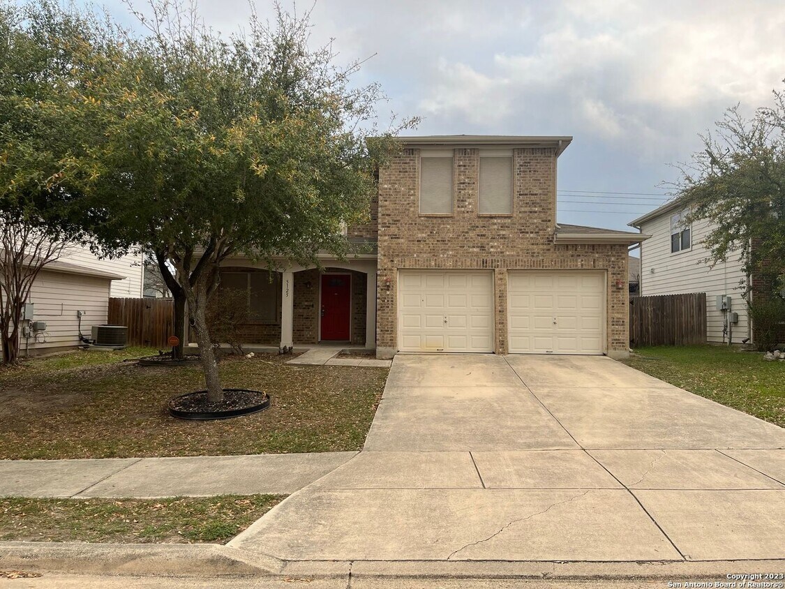 Foto principal - Stylish & Spacious 4-Bedroom Home