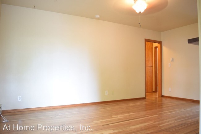 Foto del edificio - 2970 NW Johnson Ave