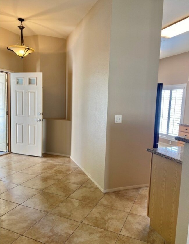 Foto del edificio - 5441 Cove Point Dr