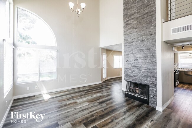 Building Photo - 2699 Moortown St