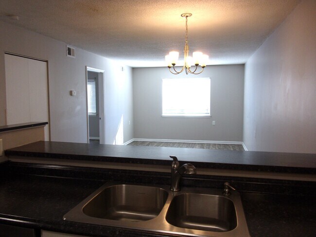 Foto del edificio - 1711 Eagles Pl