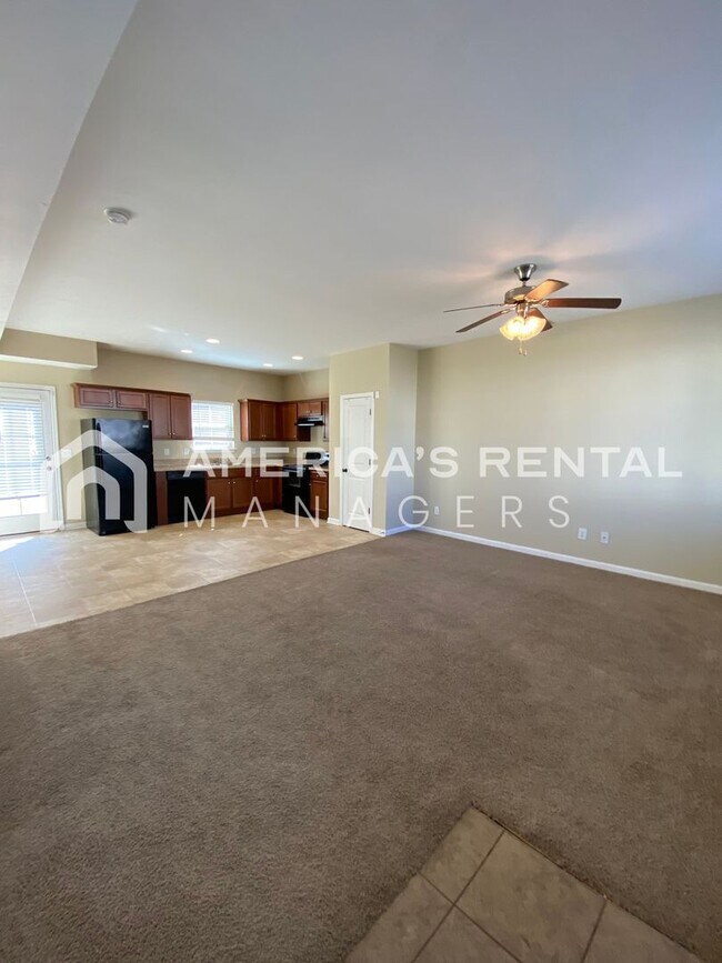 Foto del edificio - Townhome Available in Calera!! Available t...