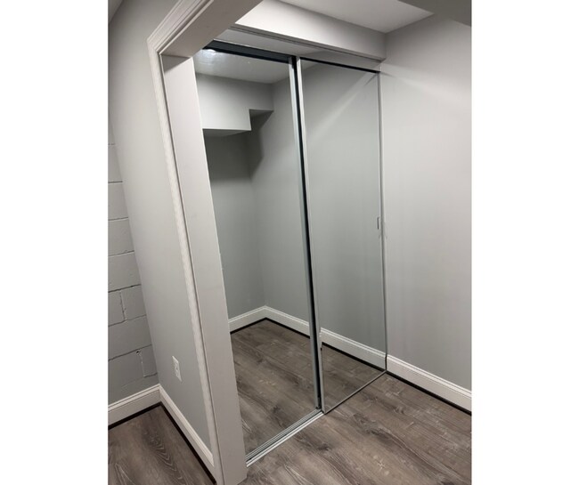 Foto del edificio - 3236 Lohrs Ln