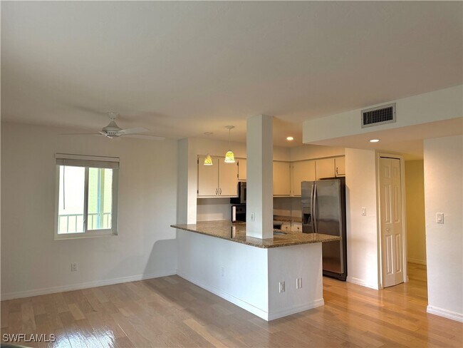 Foto del edificio - 1001 Foxfire Ln