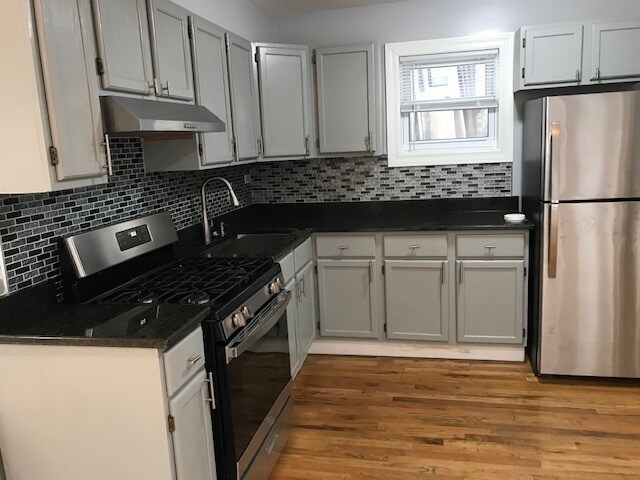 Unit 1 - Kitchen - 1854 S Allport St