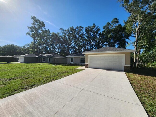 Building Photo - 5617 NW 65th Pl