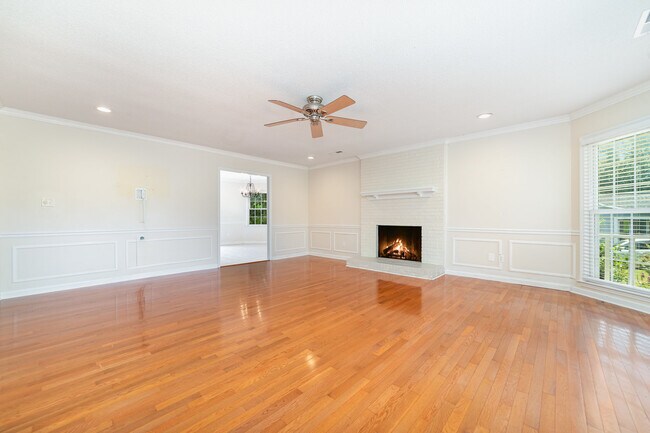 Building Photo - 5142 Blackberry Ln
