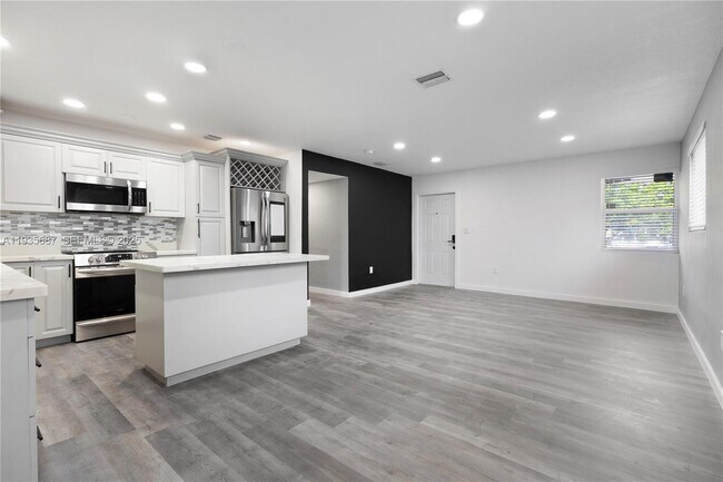 Foto del edificio - 26 NW 34th Terrace