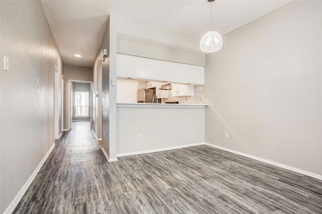 Building Photo - 5301 Indio Cove