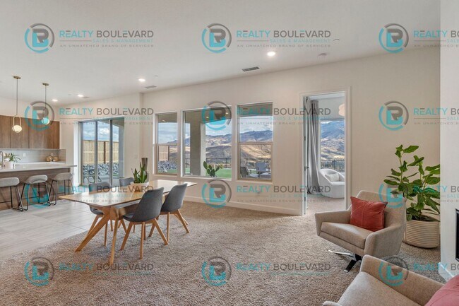 Foto del edificio - Stylish 3-Bedroom Sanctuary with Sophistic...