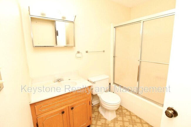 Foto del edificio - 106-A-5 Koffman Dr