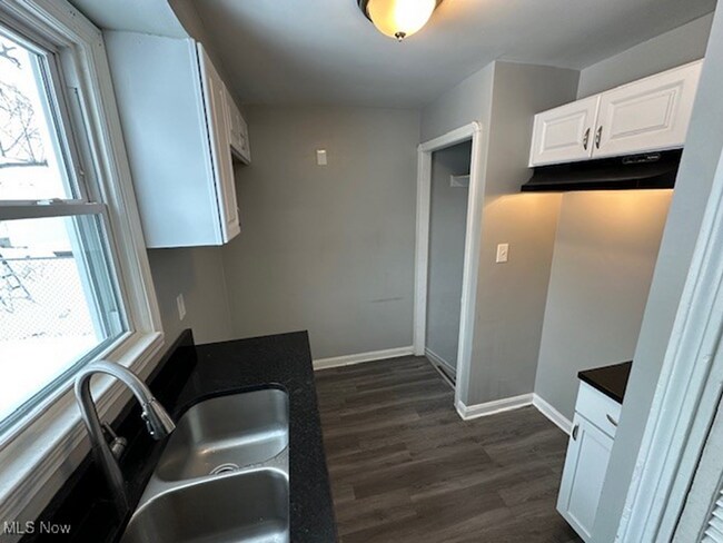 Foto del edificio - 5185 Anthony St