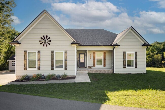 Foto del edificio - 6206 Pettus Rd