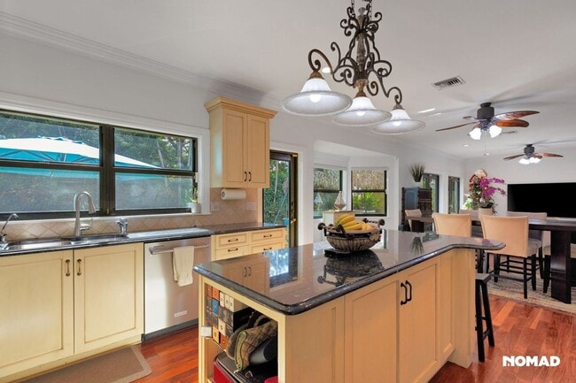 Building Photo - Stunning 4BR House in Boca Raton