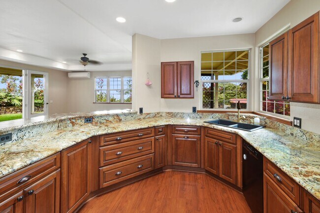 Foto del edificio - Private 3 Bed/3 Bath Koloko Home: 1 Acre, ...