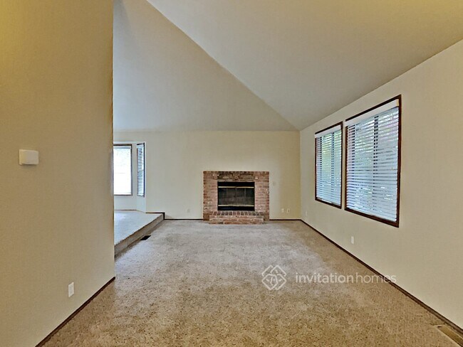 Building Photo - 18317 Woodlands Way
