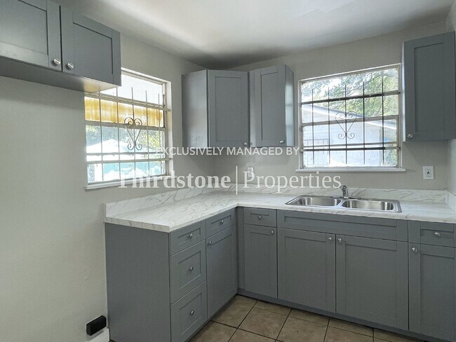 Building Photo - 1435 GROTHE Street, JACKSONVILLE, FL 32209