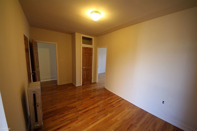 Building Photo - 4 br, 1 bath Apartment - 565 W 174th St
