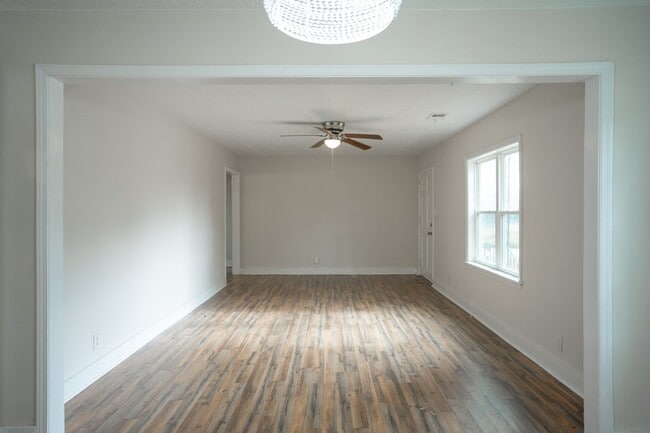 Foto del edificio - 2001 Hiram Rd