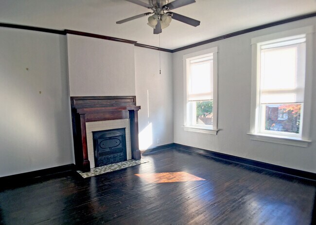 Sala de estar - 4125 Juniata St