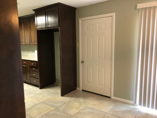 Foto del edificio - 2927 Lawrence St