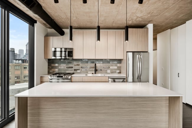 Photo - 1371 W Randolph St Apartment