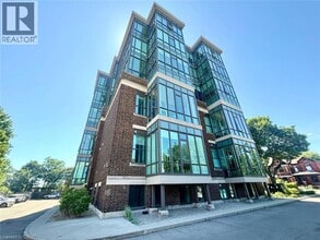 Building Photo - 50 Murray St W