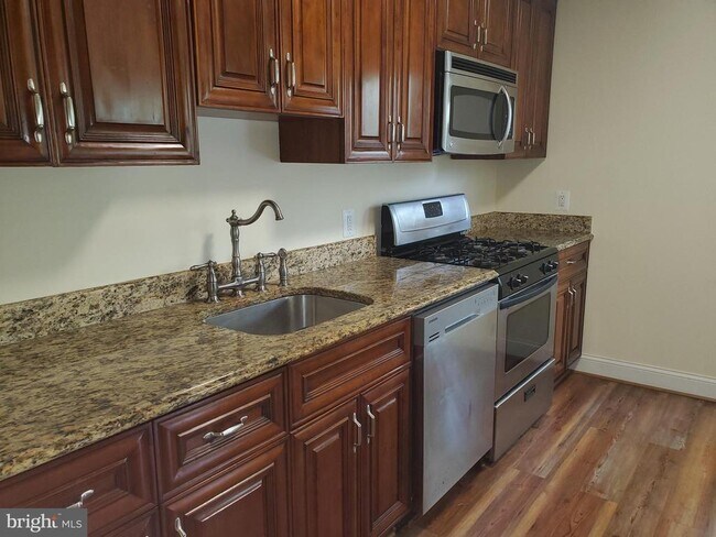 Foto del edificio - 5530 Kendrick Ln