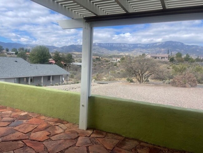 Building Photo - WOW!!! On the Hill with Endless Views - Contact Property Pros Property Management