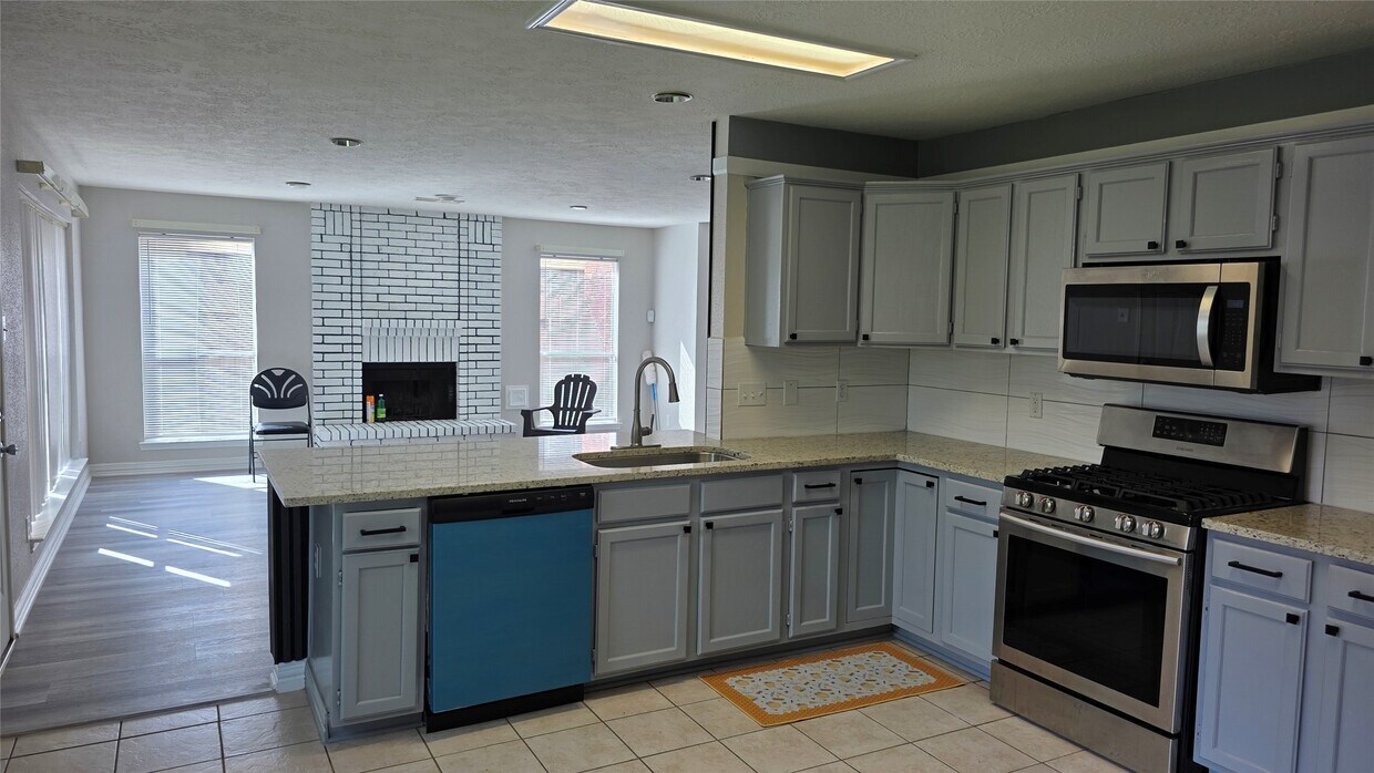 Foto del edificio - 16403 Salinas Ln