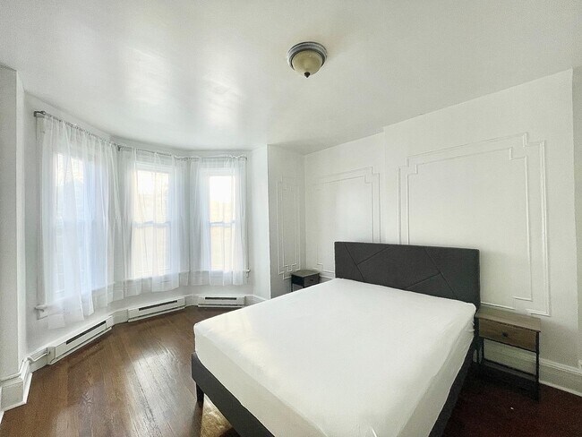Foto del edificio - 48 Courtney Avenue, Unit 1st floor
