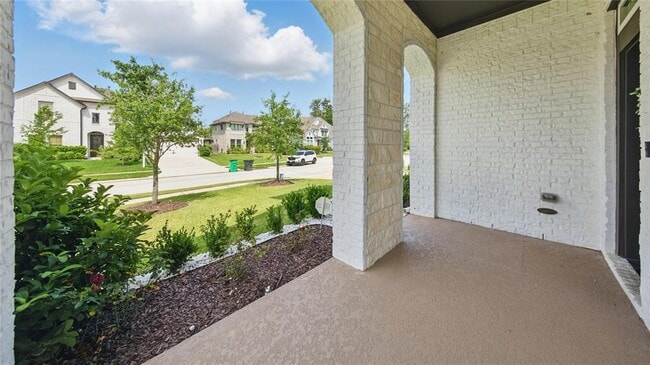 Building Photo - 2807 Kingly Pne Trl
