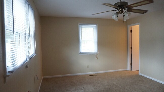 Building Photo - 5517 Brown Street - Hope Mills