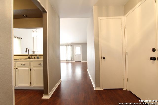 Building Photo - 9339 FISHERS HILL DR