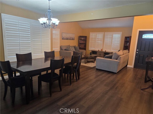 Foto del edificio - 2632 S Augusta Ave